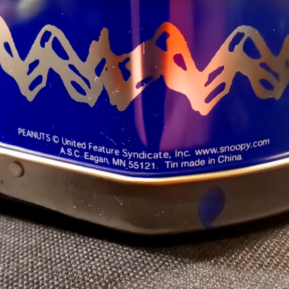 Vintage 1990's Charlie Brown & Snoopy Collector Tins - Picture 6 of 8